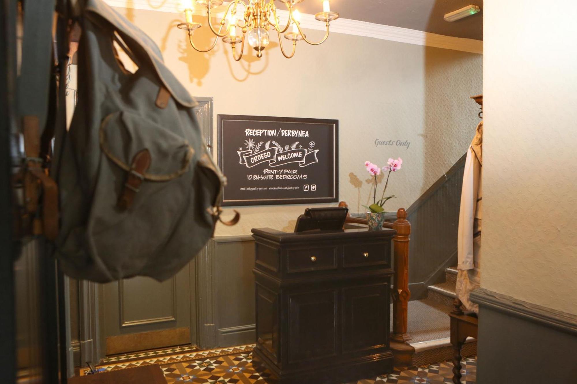 Pont y Pair Inn Betws-y-Coed Bagian luar foto